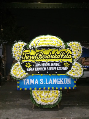 Papan Bunga Duka di Gomong